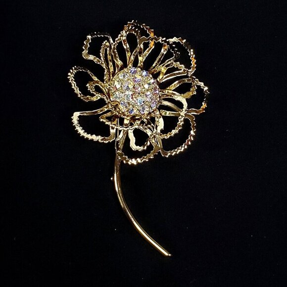 VTG Sarah Coventry Gold-Tone "Allusion" Filigree Flower Brooch Rhinestones 1968 - Picture 1 of 11